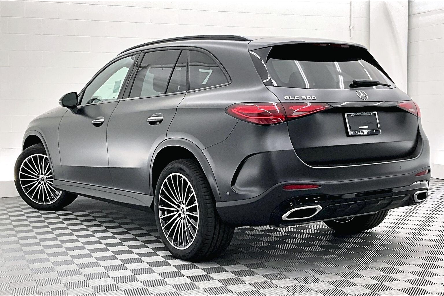 2026 Mercedes Benz GLC 300 photo 2