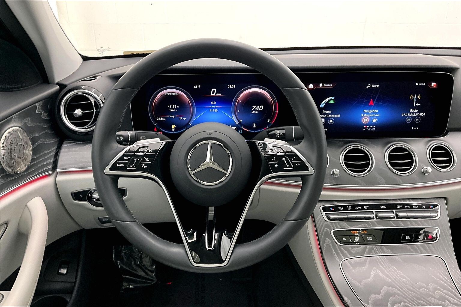 2022 Mercedes Benz E 350 photo 4