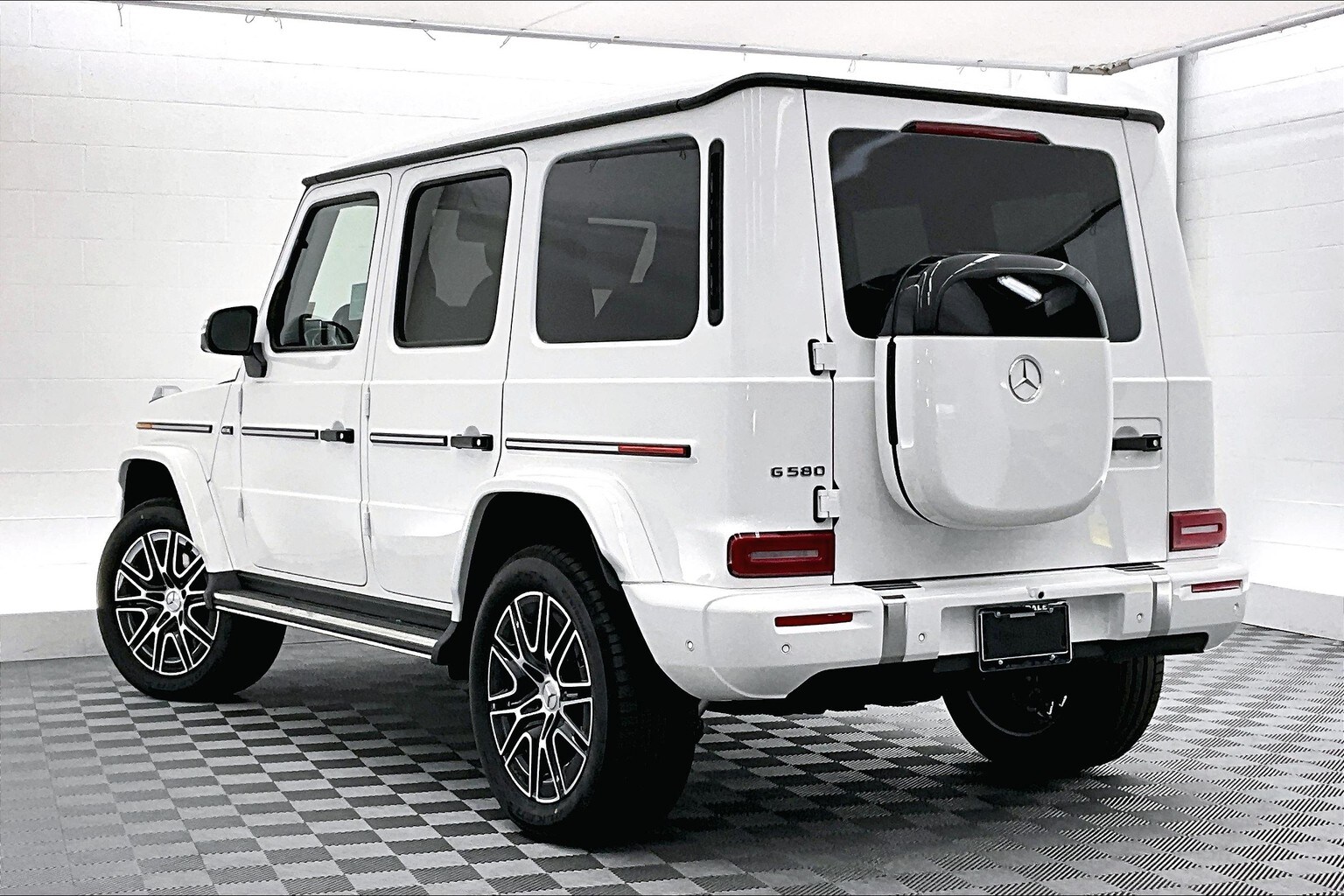 2025 Mercedes Benz G photo 2