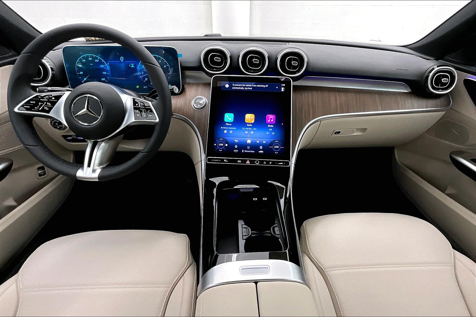 2025 Mercedes Benz C 300 4MATIC photo 4