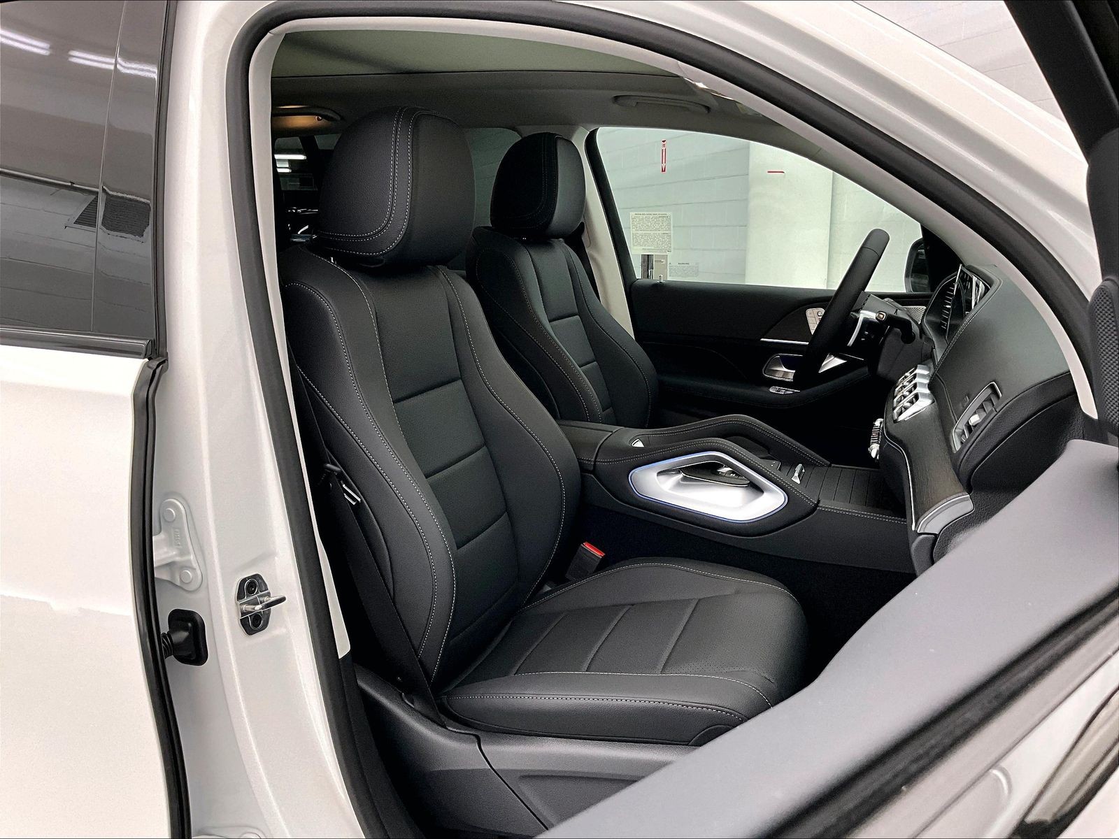 2026 Mercedes-Benz GLS photo 5