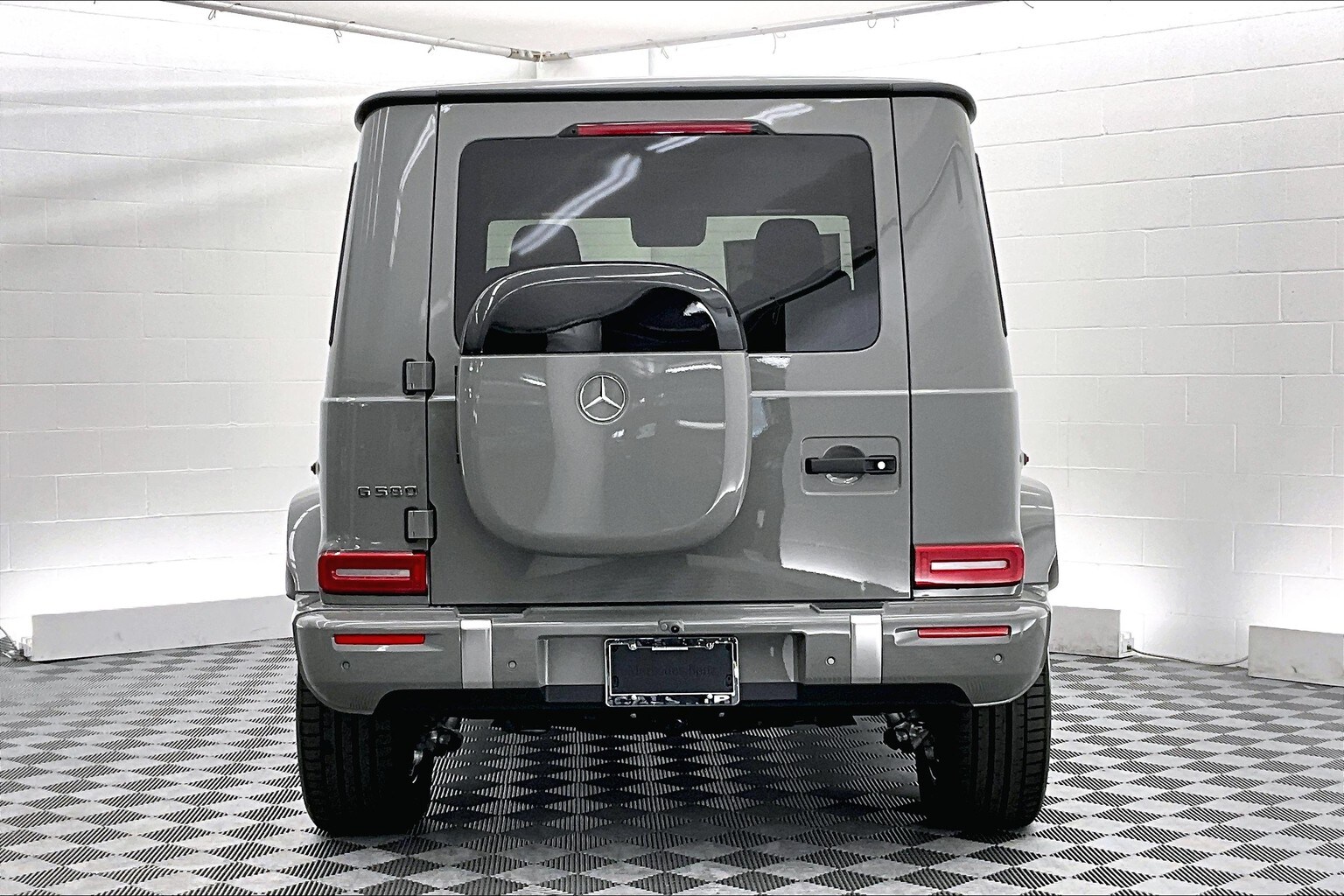 2025 Mercedes Benz G photo 3