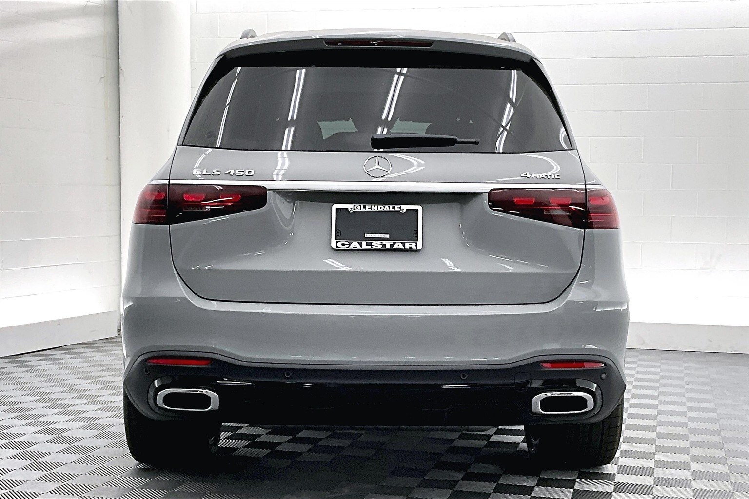 2026 Mercedes Benz GLS 450 4MATIC photo 2