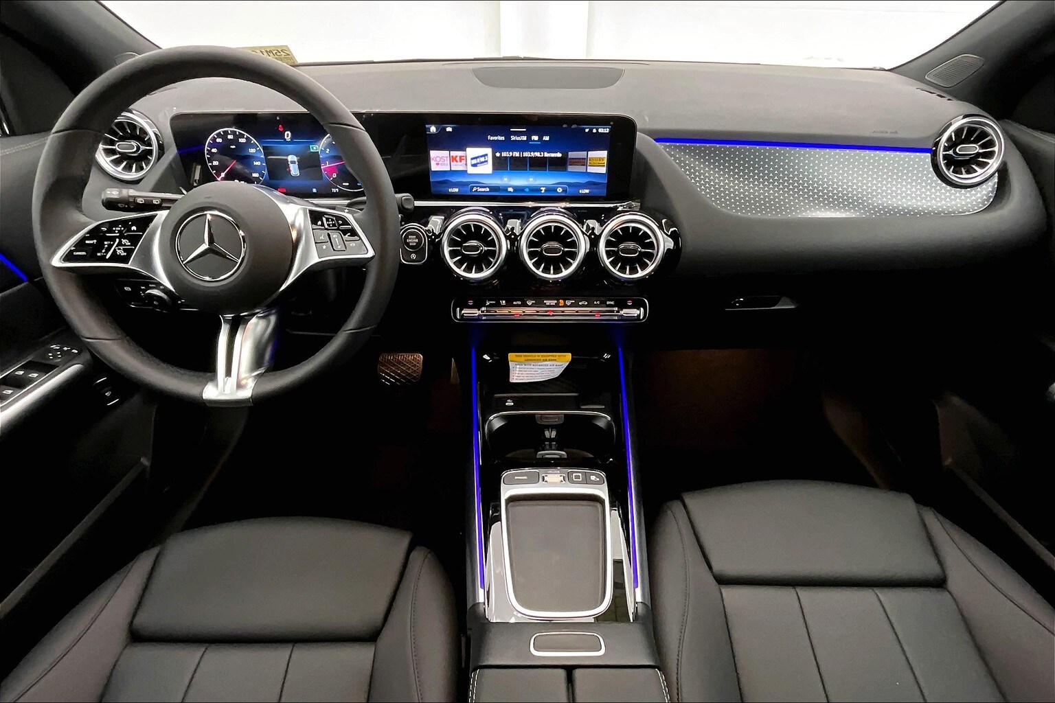2025 Mercedes Benz GLA 250 photo 4
