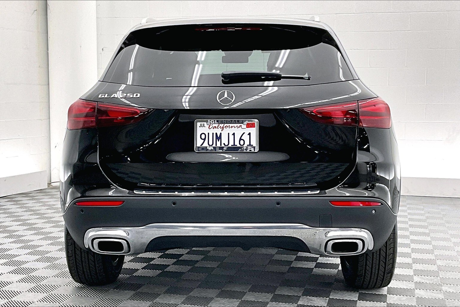 2025 Mercedes Benz GLA 250 photo 3