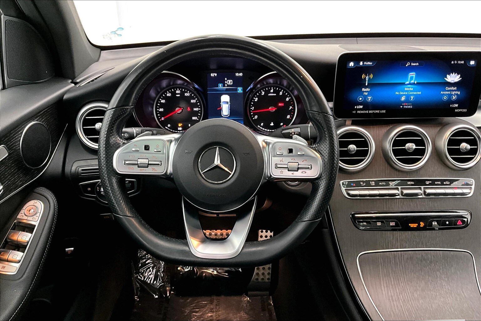 2022 Mercedes Benz GLC 300 photo 4