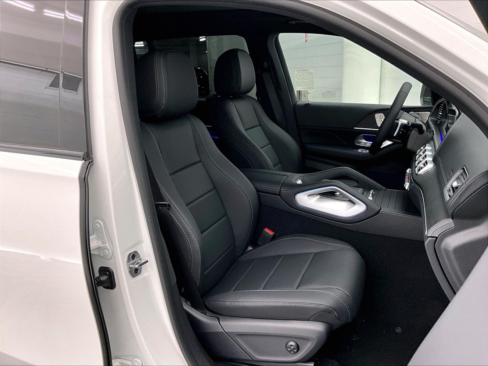 2026 Mercedes-Benz GLS photo 5