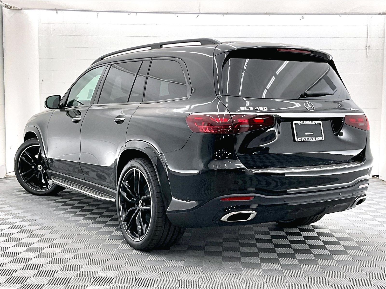 2026 Mercedes-Benz GLS photo 2