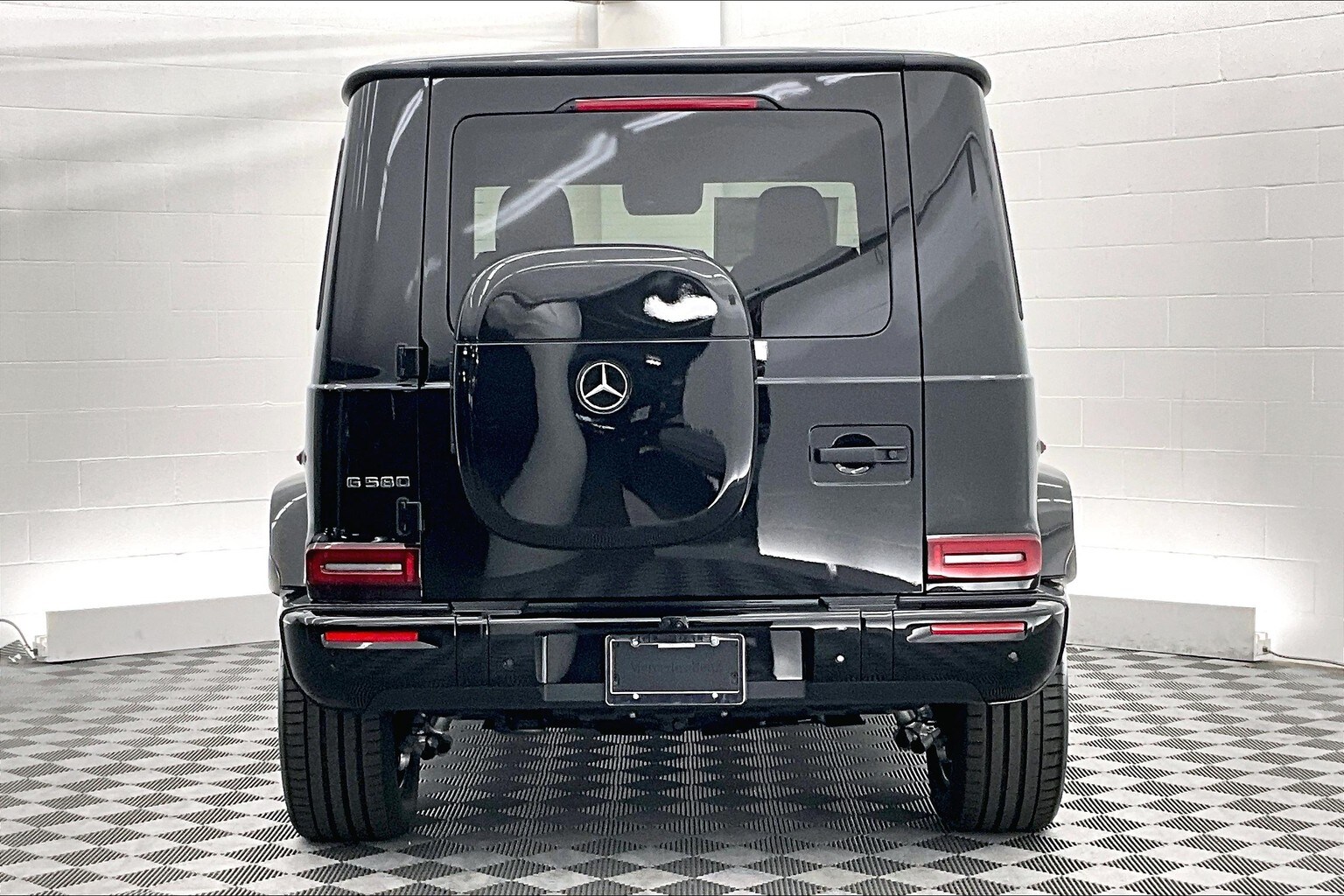 2025 Mercedes Benz G photo 3