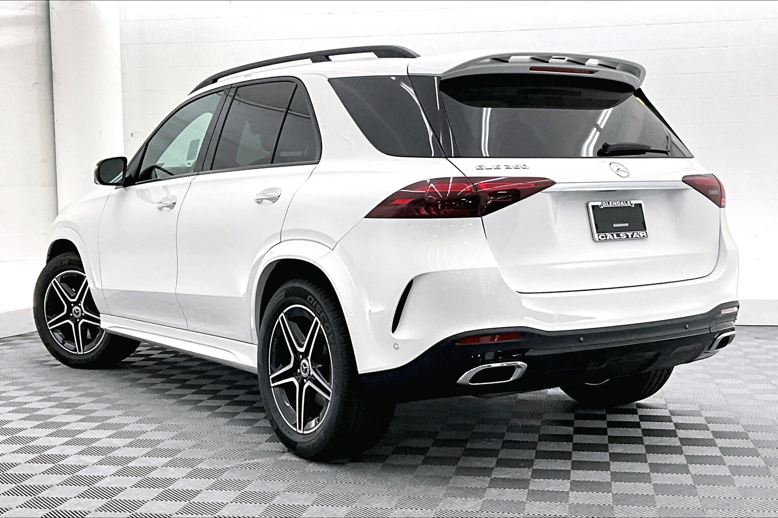 2025 Mercedes Benz GLE 350 4MATIC photo 2