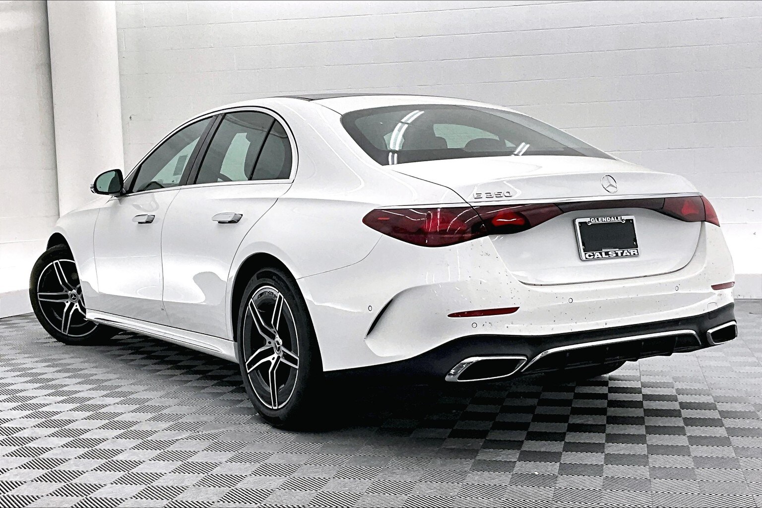2025 Mercedes Benz E 350 photo 2