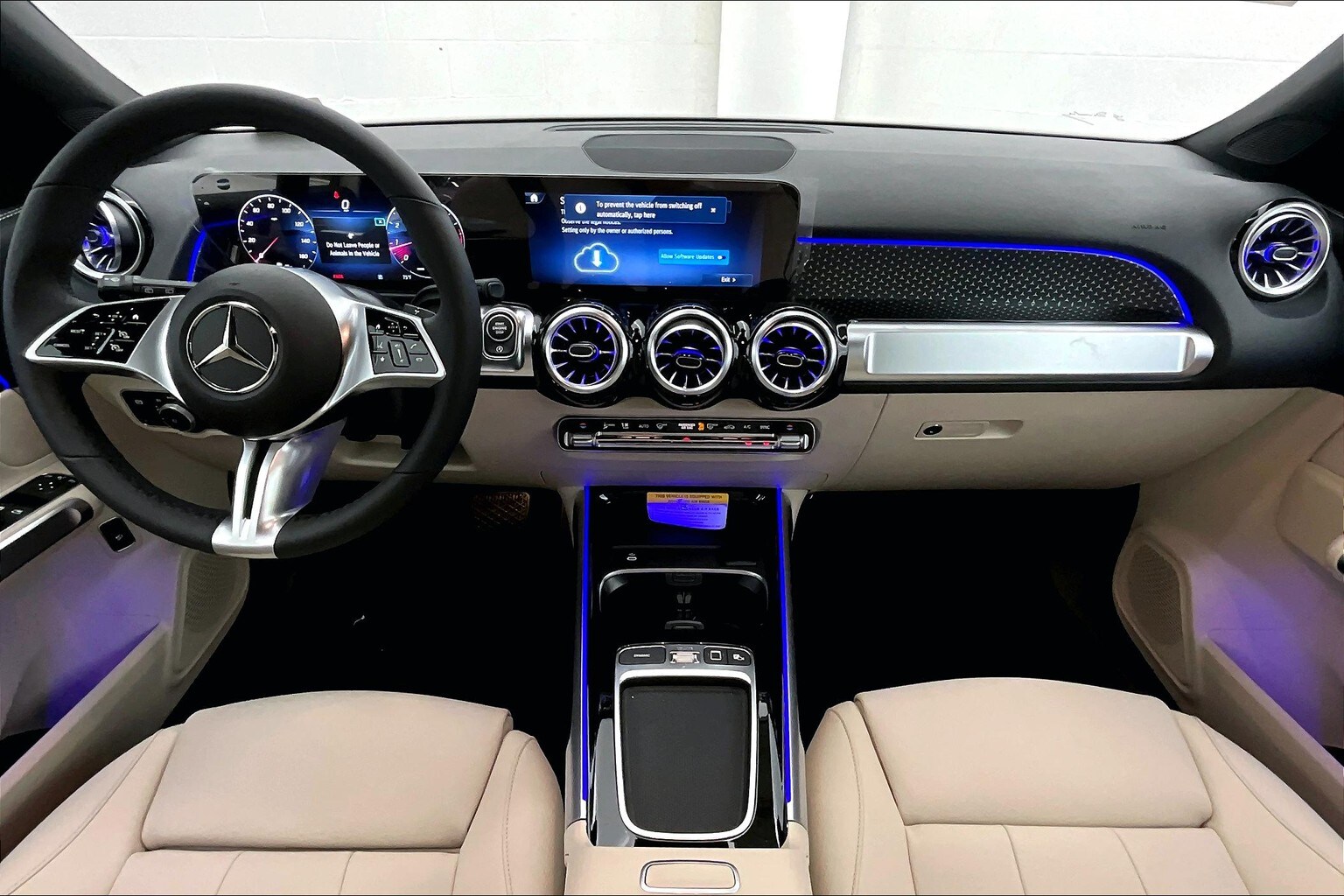 2025 Mercedes Benz GLB 250 photo 4