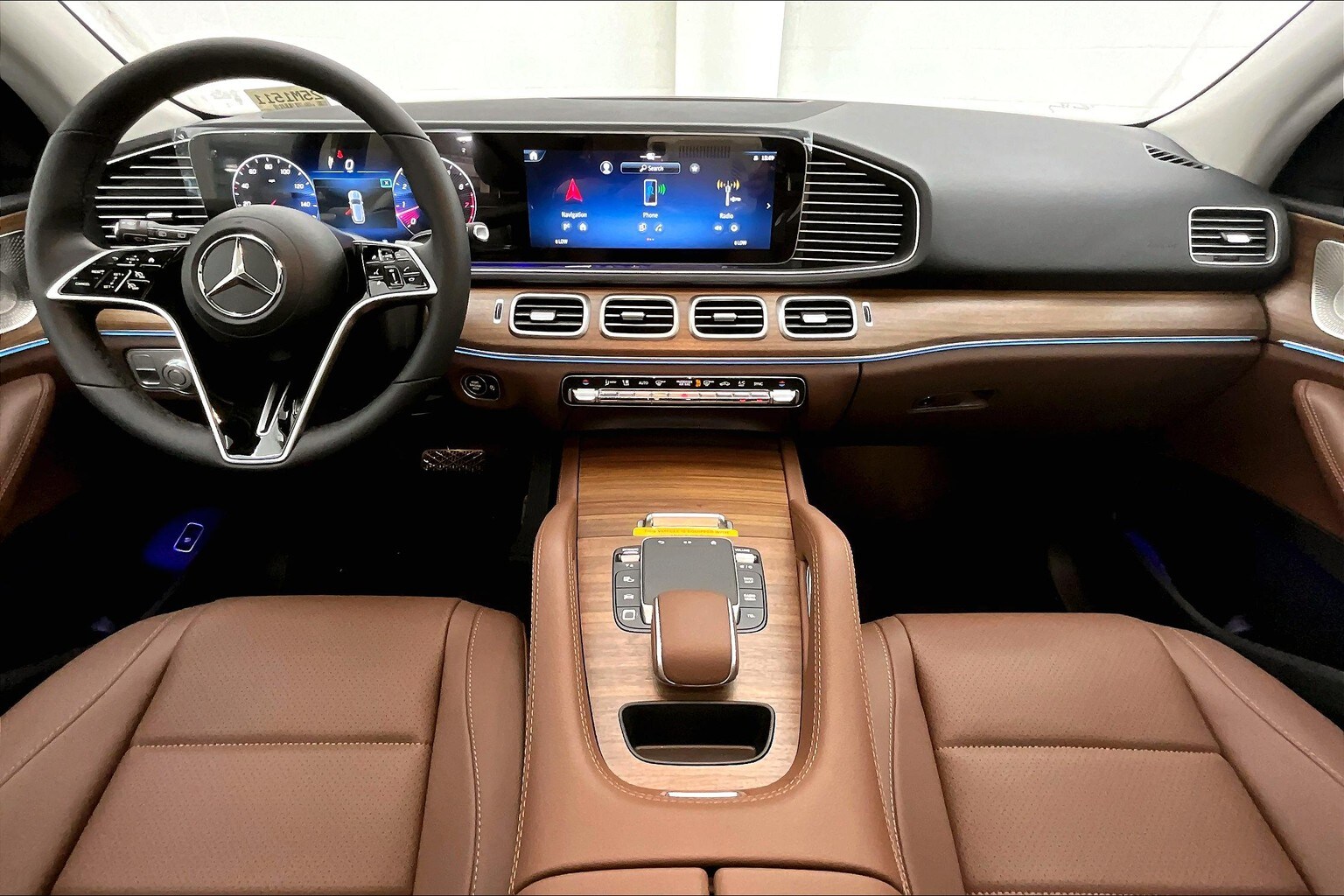 2025 Mercedes Benz GLE 350 4MATIC photo 2