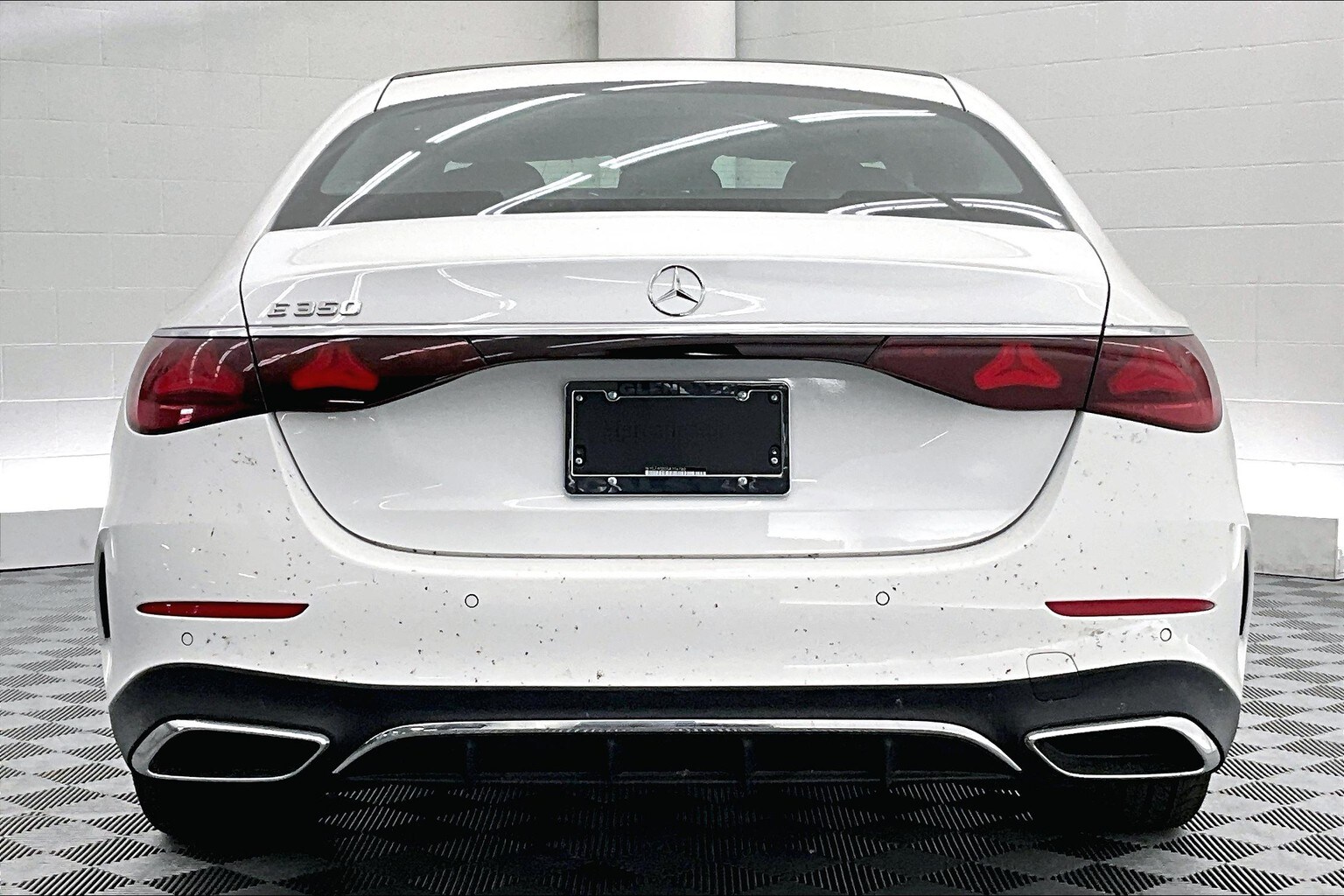 2025 Mercedes Benz E 350 photo 3