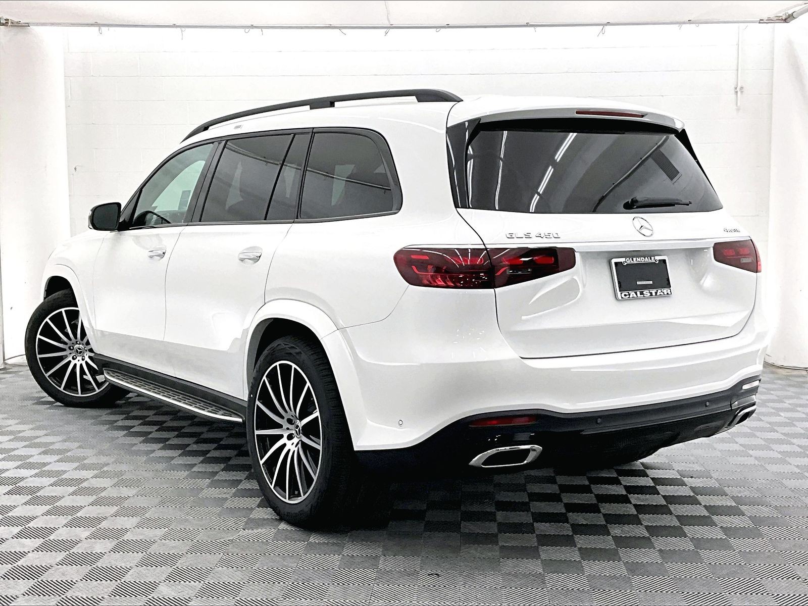 2026 Mercedes-Benz GLS photo 2