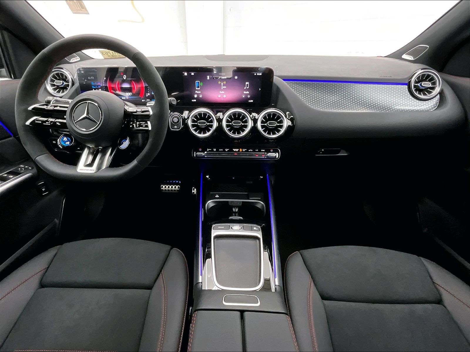 2026 Mercedes-Benz GLA photo 4