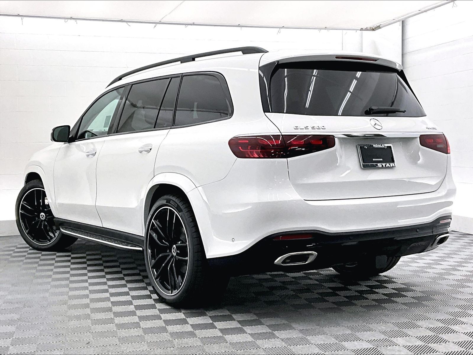 2026 Mercedes-Benz GLS photo 2