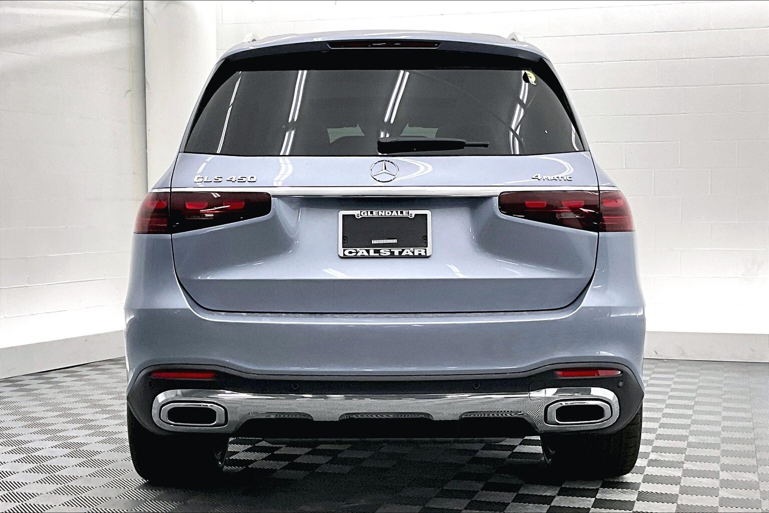 2026 Mercedes Benz GLS 450 4MATIC photo 2