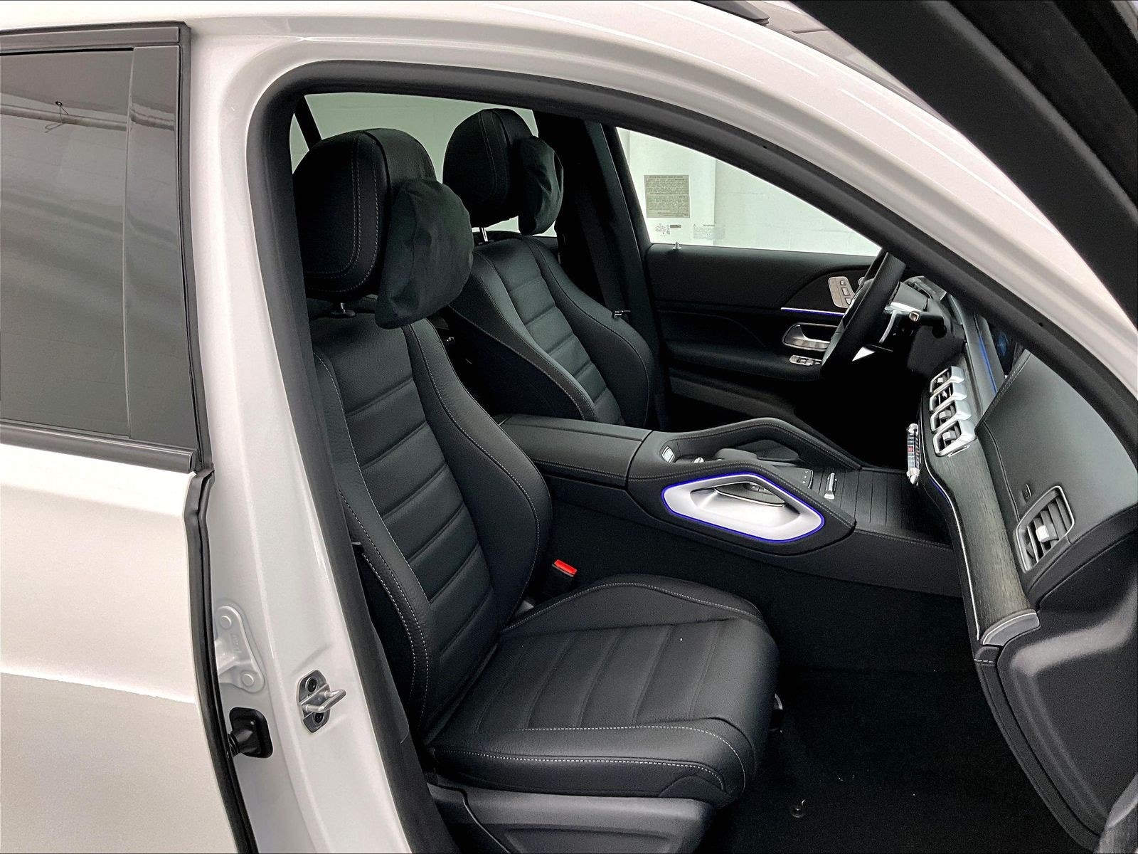 2026 Mercedes-Benz GLS photo 5