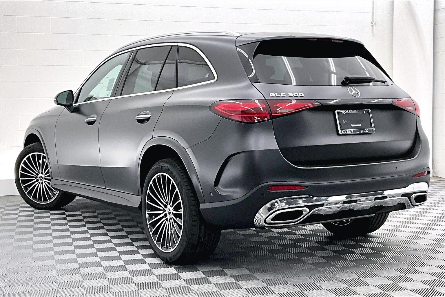 2026 Mercedes Benz GLC 300 photo 2
