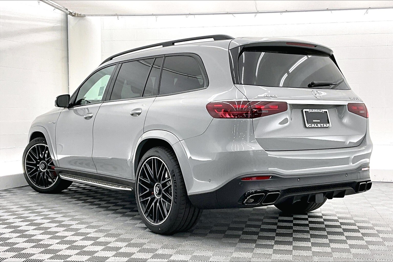 2025 Mercedes Benz GLS AMG 63 4MATIC photo 2