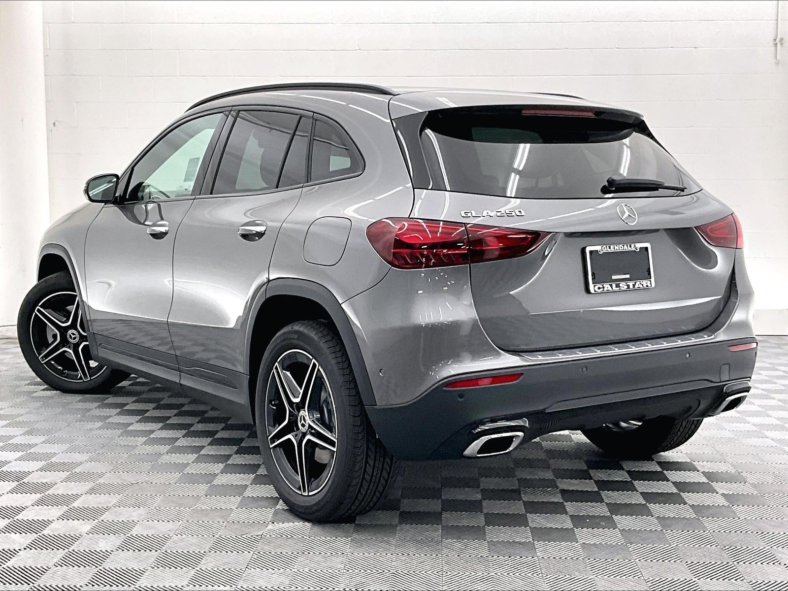 2026 Mercedes-Benz GLA photo 2