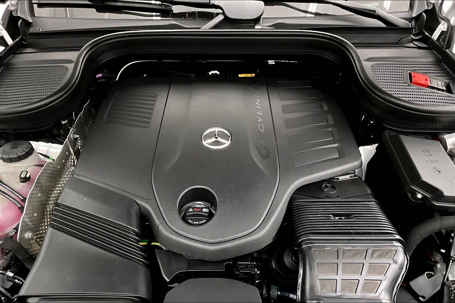 2026 Mercedes Benz GLE 450 4MATIC photo 4