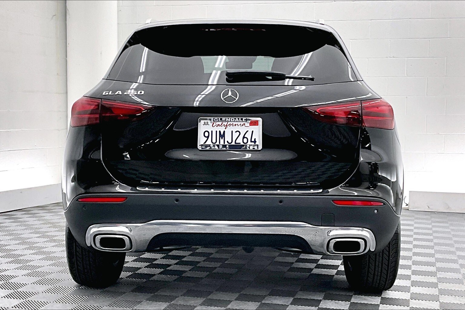 2025 Mercedes Benz GLA 250 photo 3
