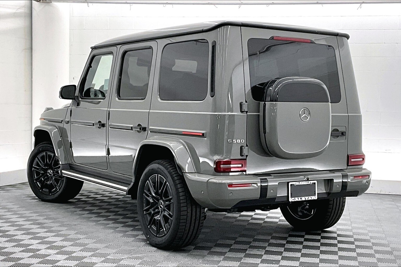 2025 Mercedes Benz G photo 2