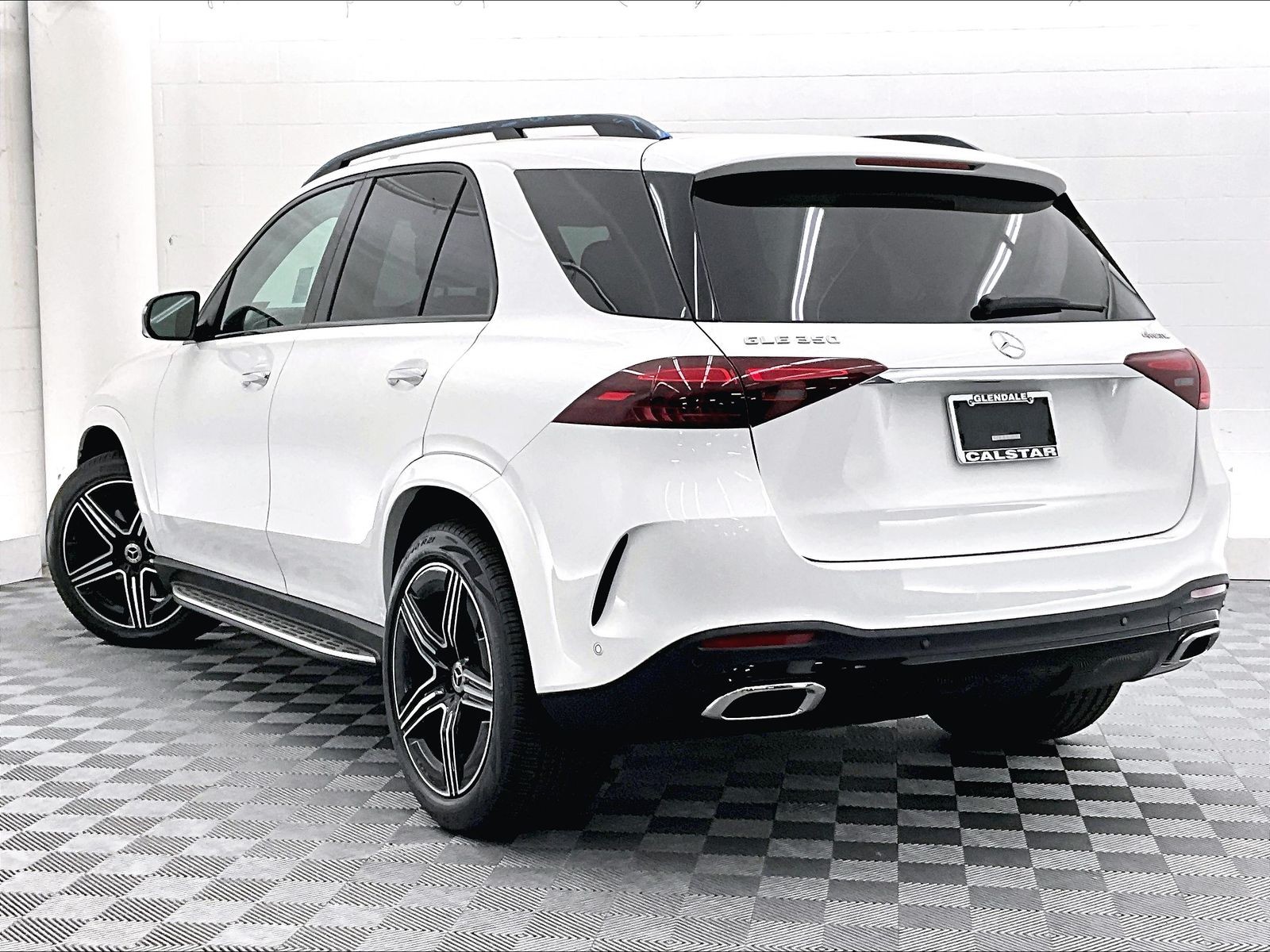 2026 Mercedes-Benz GLE photo 2