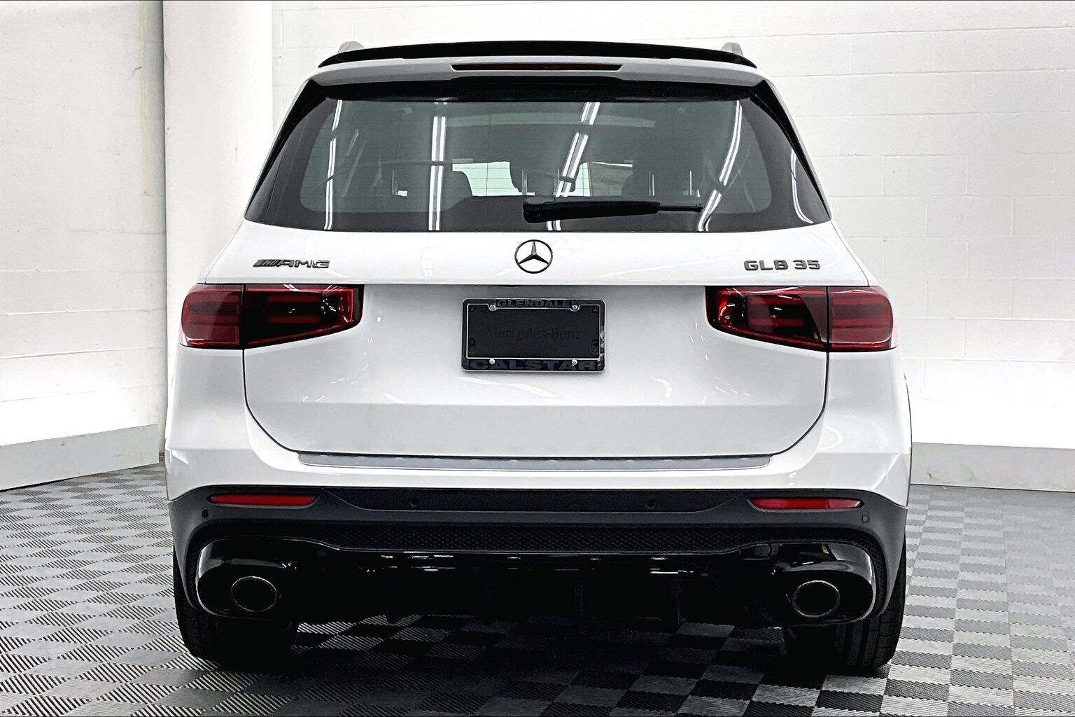 2026 Mercedes Benz GLB AMG 35 4MATIC photo 3