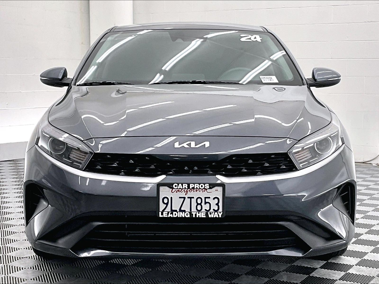 Used 2024 Kia Forte LXS with VIN 3KPF24AD1RE772458 for sale in Glendale, CA