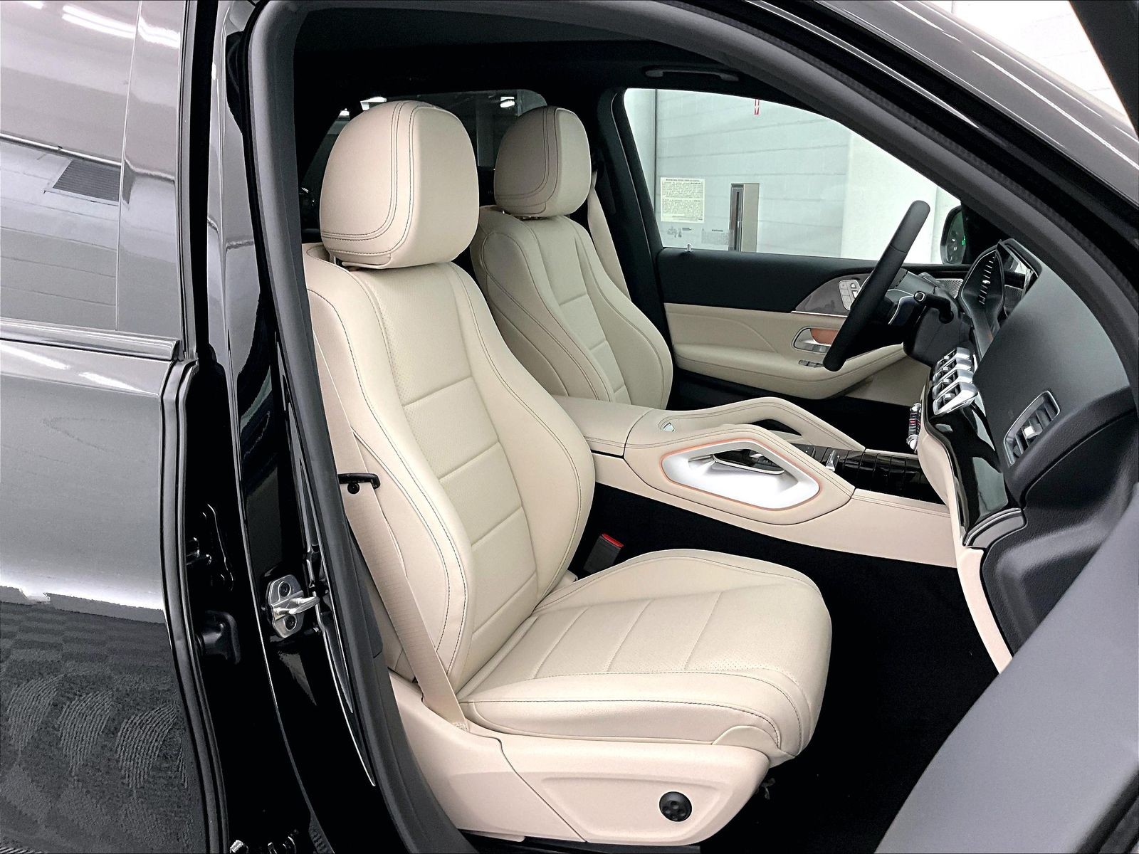 2026 Mercedes-Benz GLE photo 5