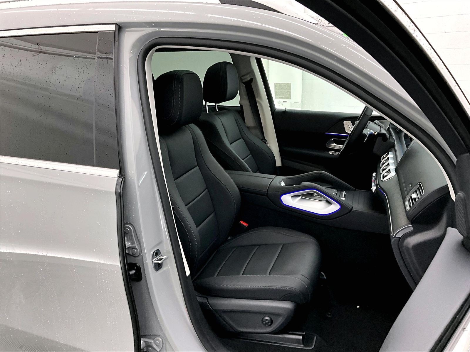 2026 Mercedes-Benz GLS photo 5