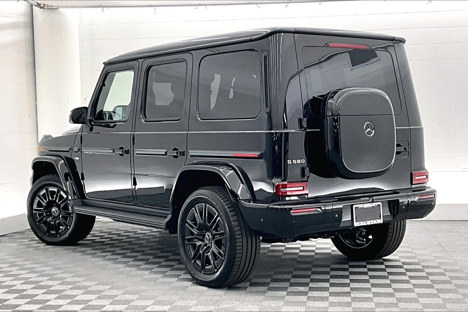 2025 Mercedes Benz G photo 2