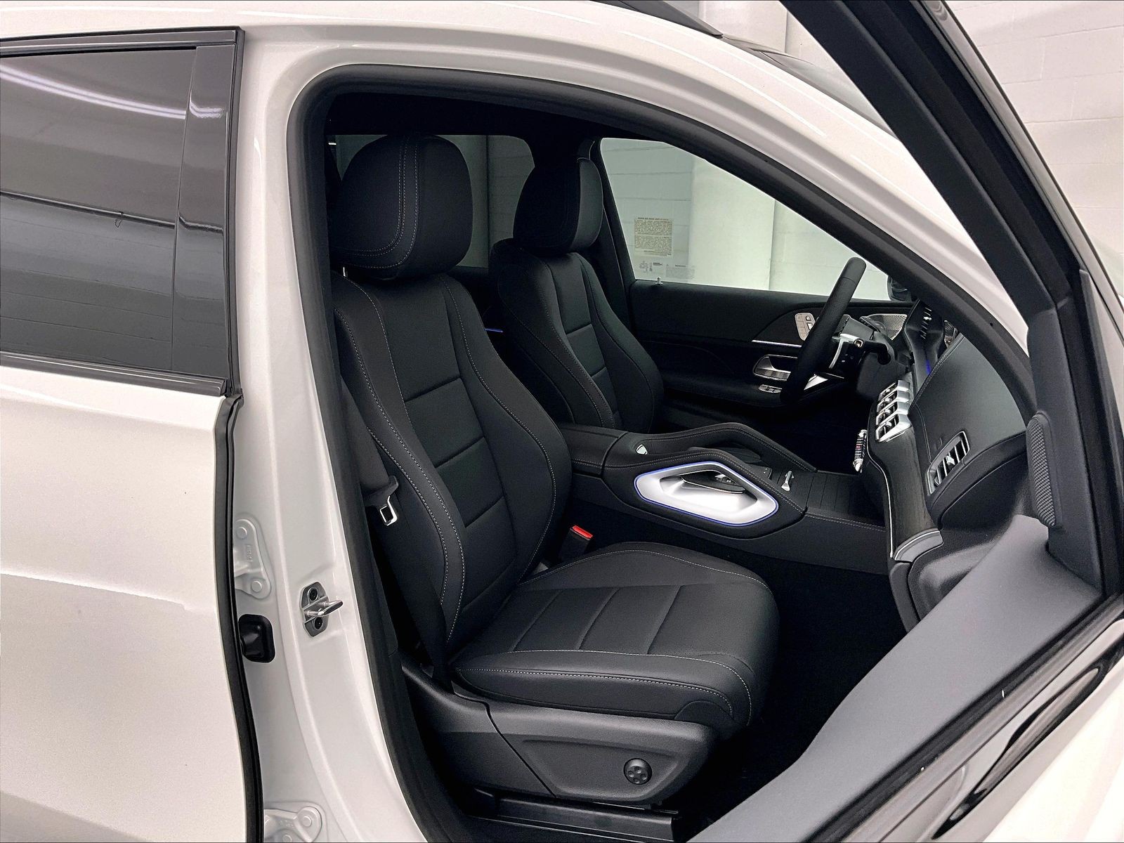 2026 Mercedes-Benz GLS photo 5