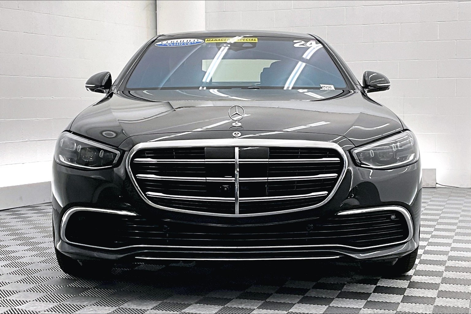 Used 2024 Mercedes-Benz S-Class S 580 with VIN W1K6G7GB2RA266204 for sale in Glendale, CA