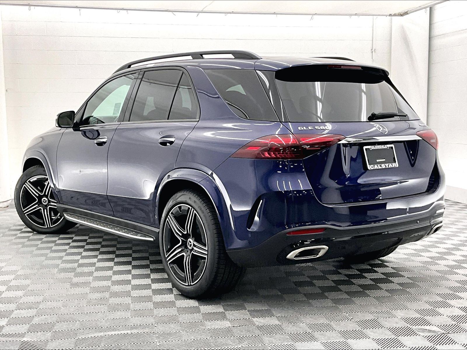 2026 Mercedes-Benz GLE photo 2