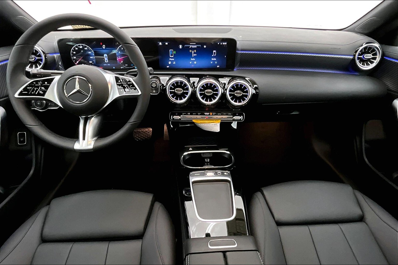 2025 Mercedes Benz CLA 250 photo 4