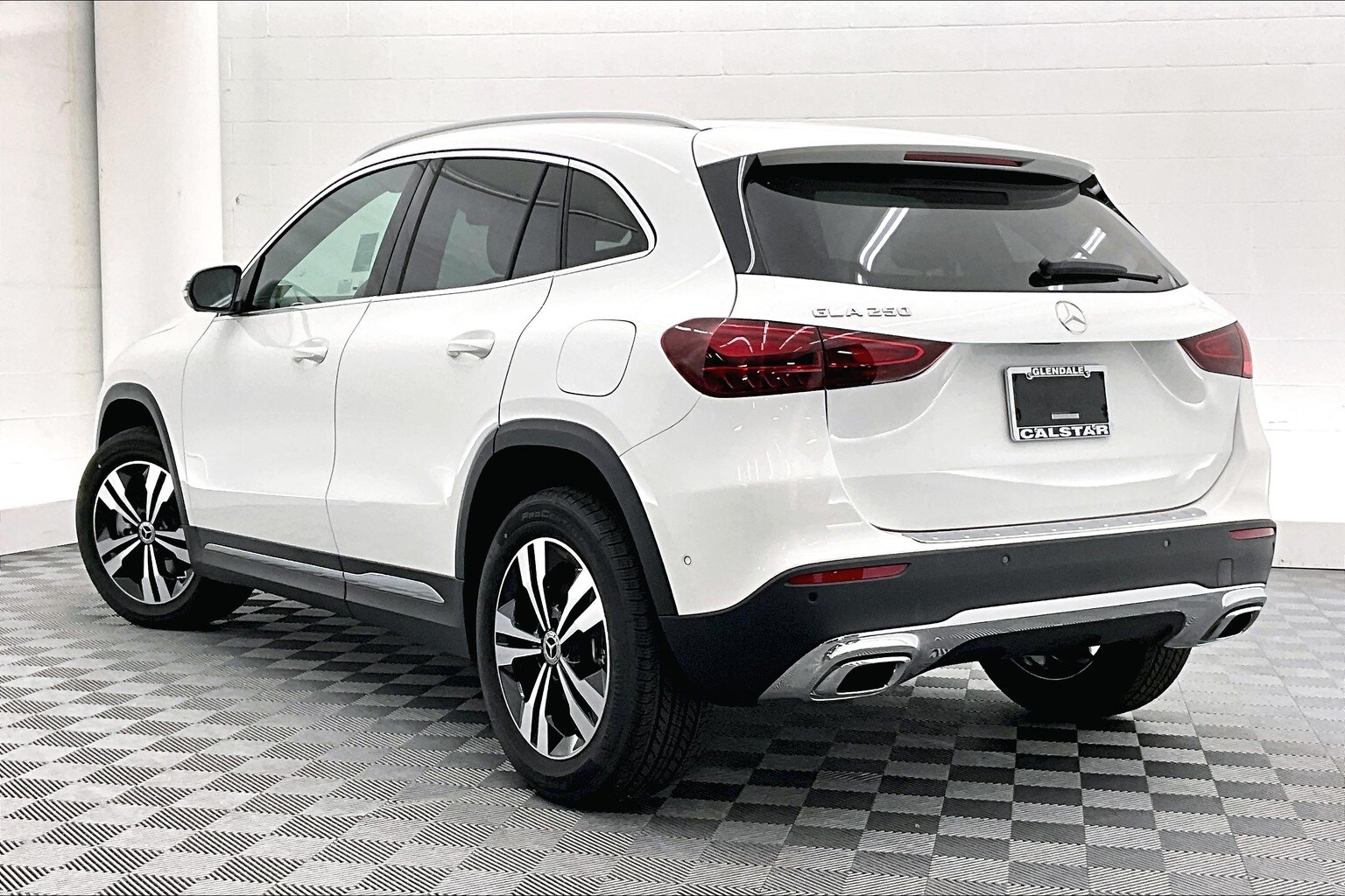 2026 Mercedes Benz GLA 250 photo 2