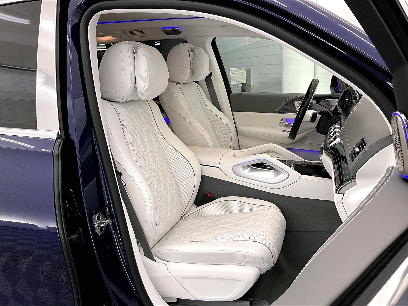 2026 Mercedes-Benz GLS photo 5