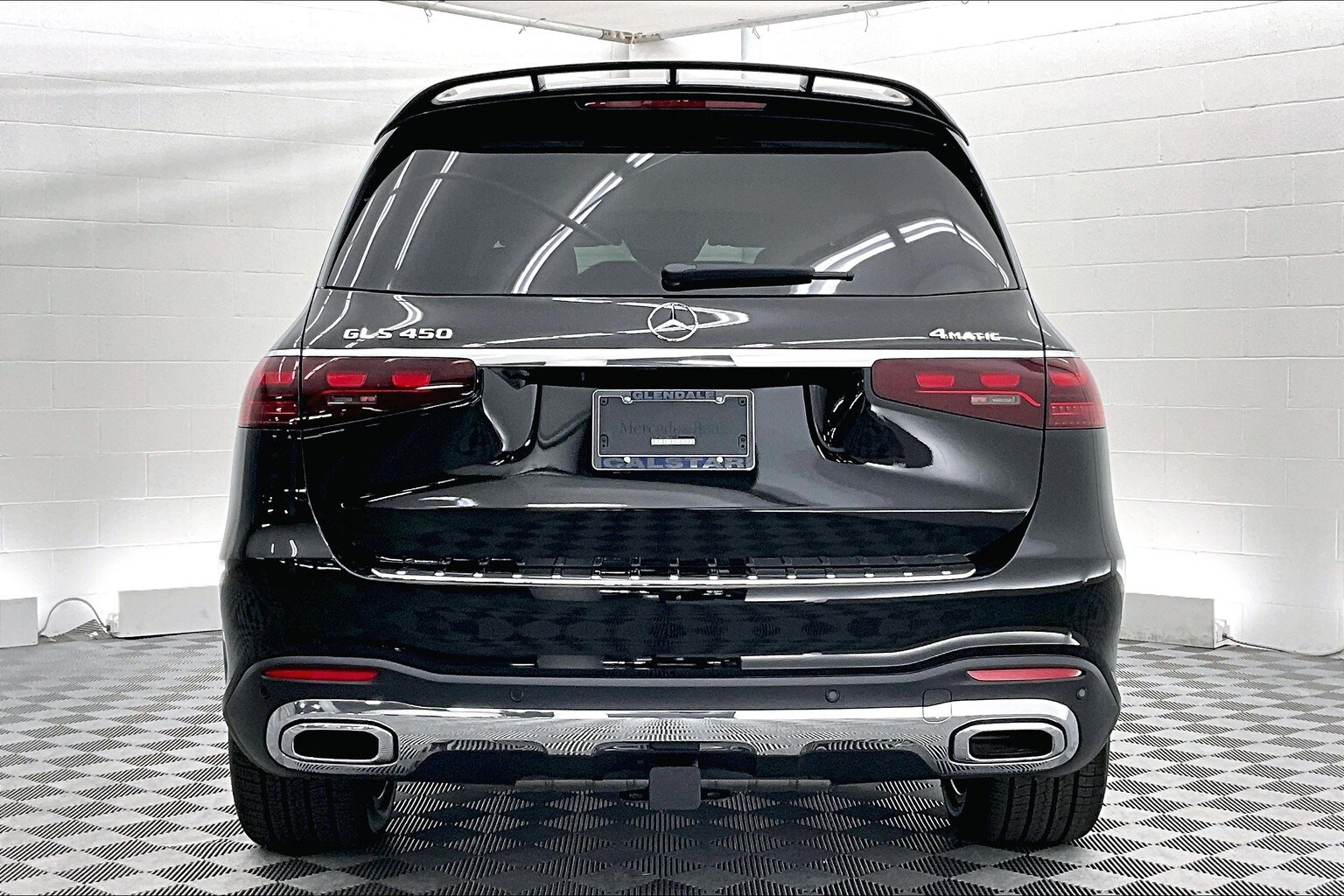 2025 Mercedes Benz GLS 450 4MATIC photo 3