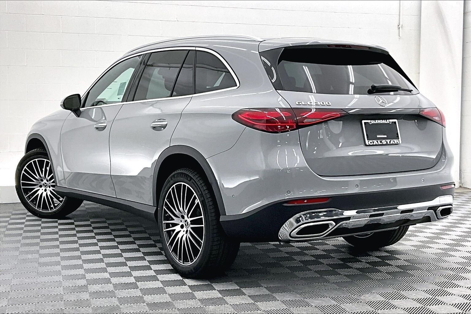 2026 Mercedes Benz GLC 300 photo 2