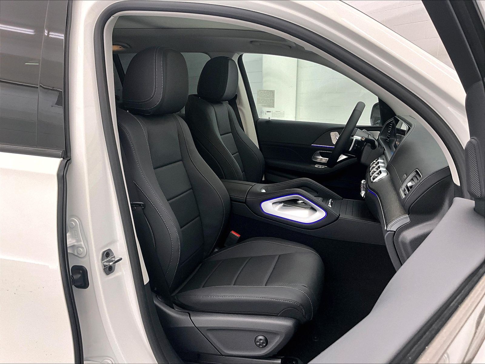 2026 Mercedes-Benz GLS photo 5
