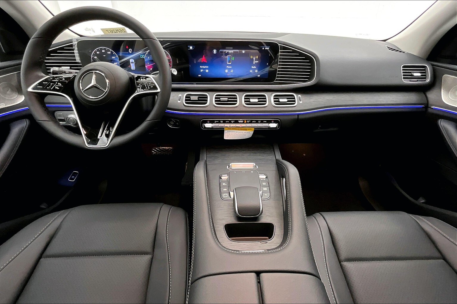 2026 Mercedes Benz GLE 450 4MATIC photo 3