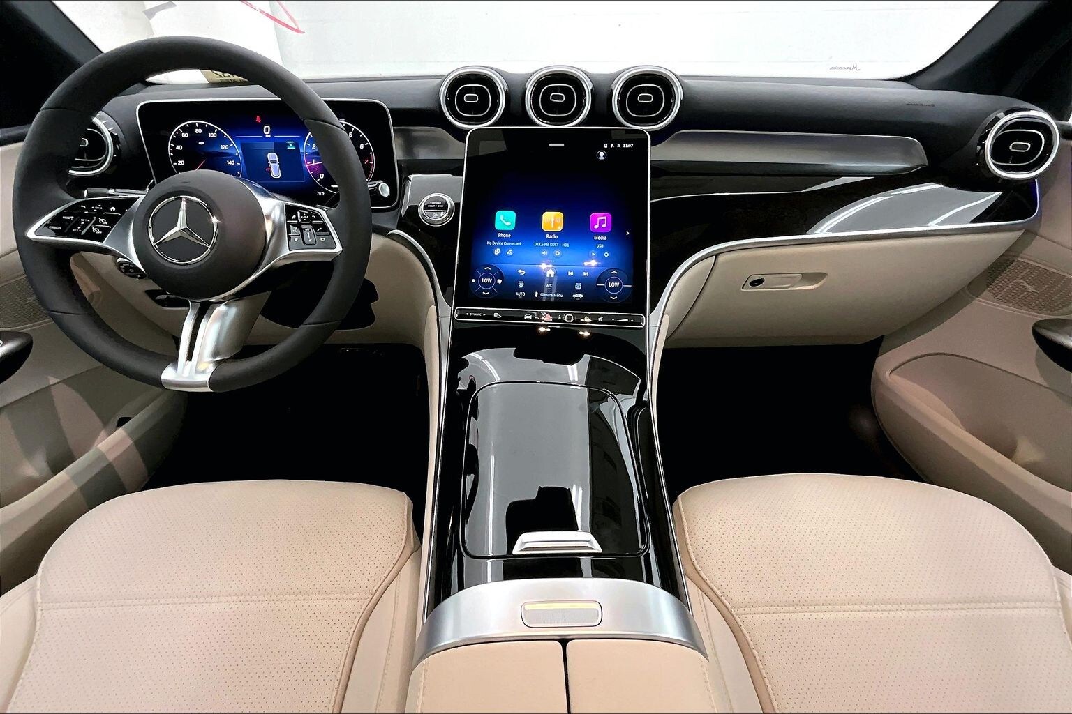 2026 Mercedes Benz GLC 300 photo 3