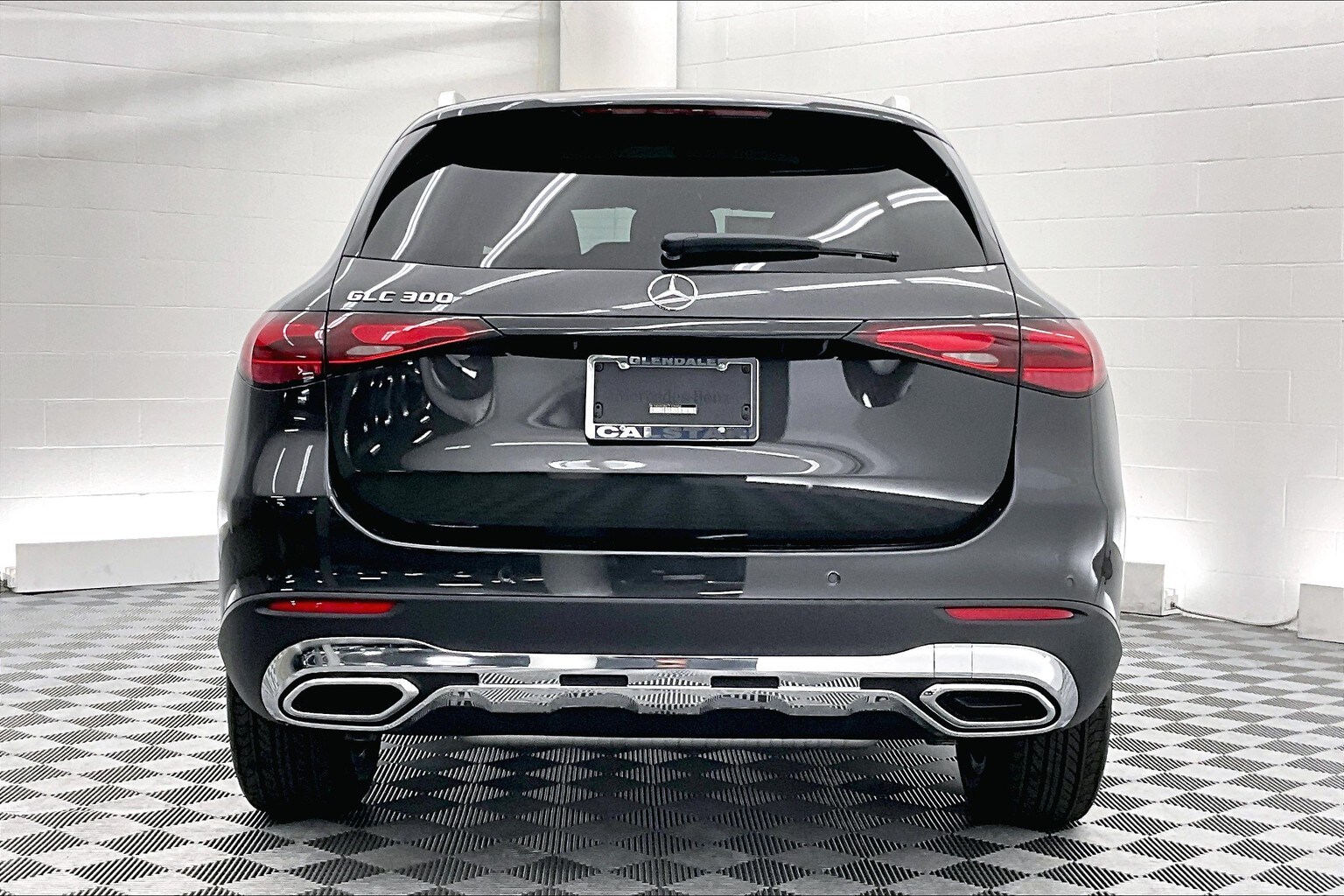 2026 Mercedes Benz GLC 300 photo 2