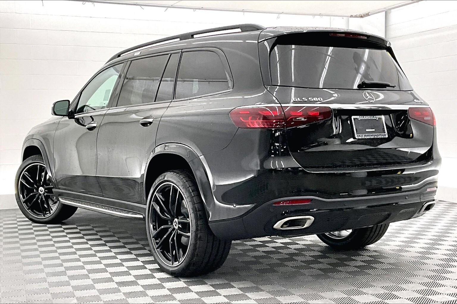 2026 Mercedes Benz GLS 580 4MATIC photo 2