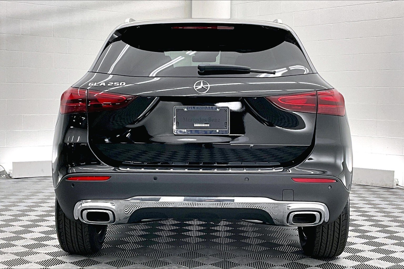 2025 Mercedes Benz GLA 250 photo 3