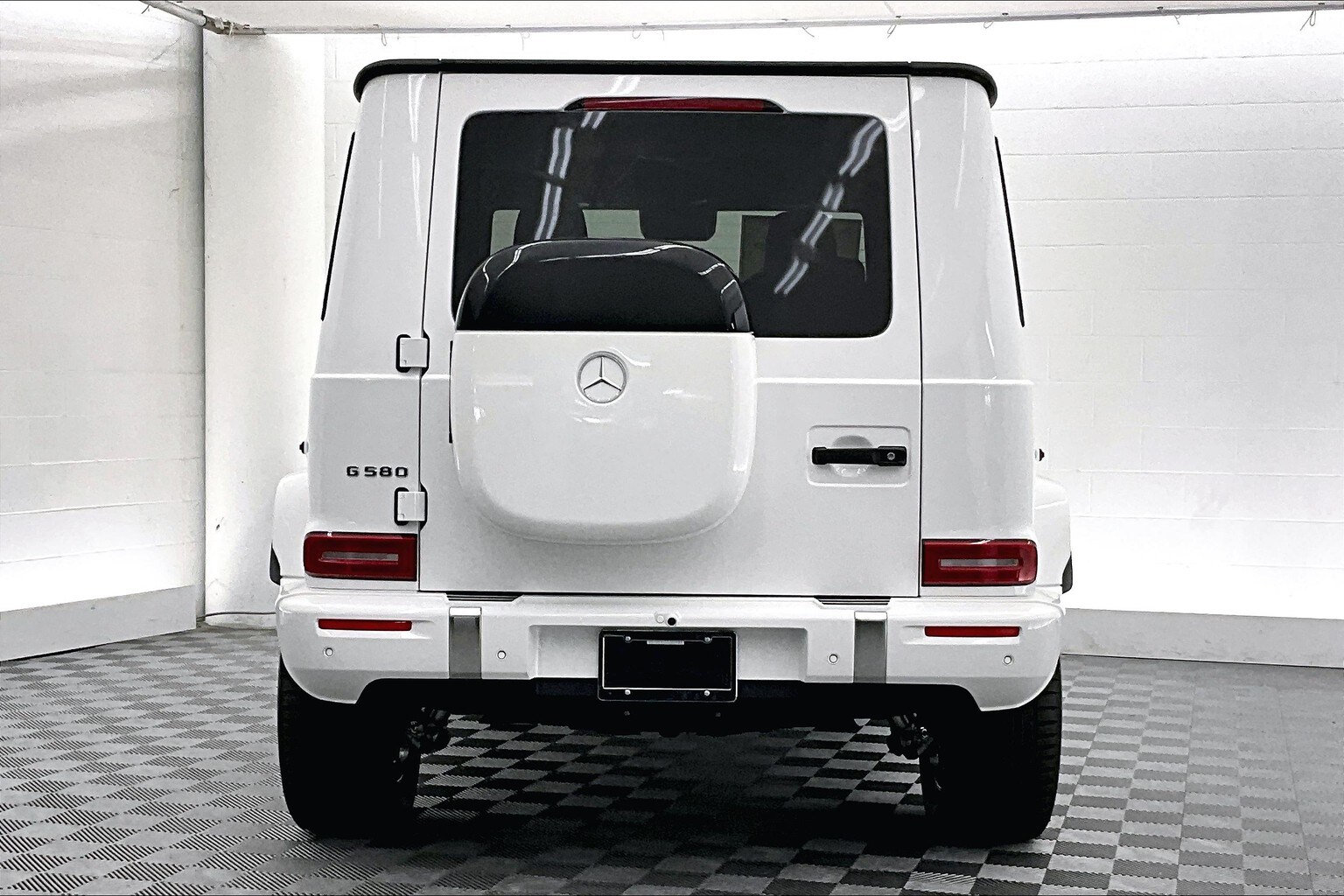 2025 Mercedes Benz G photo 3